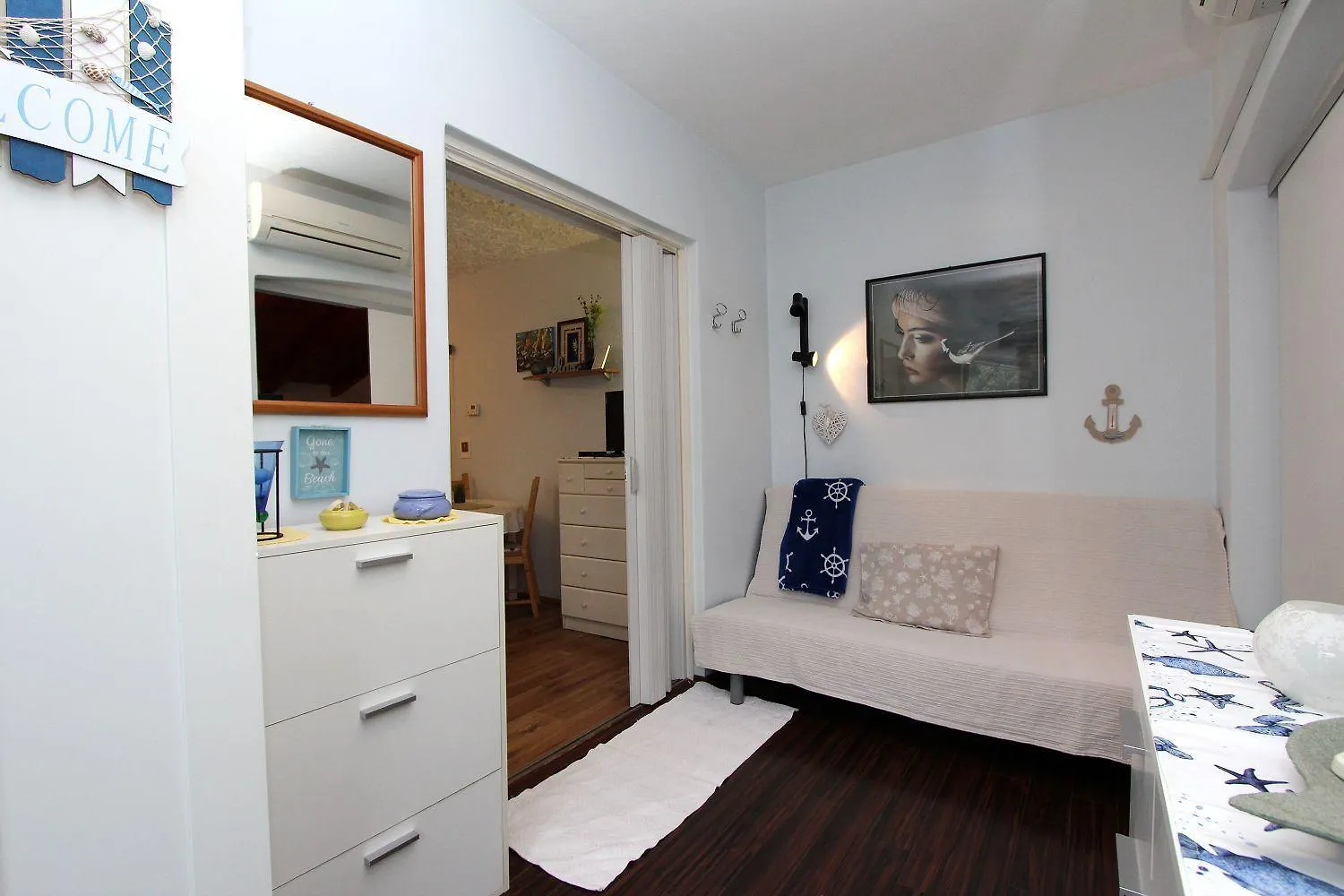 Idyllisches Apartment Nur 200 Meter Zum Strand Mit Taxibootverbindung Nach Rovinj