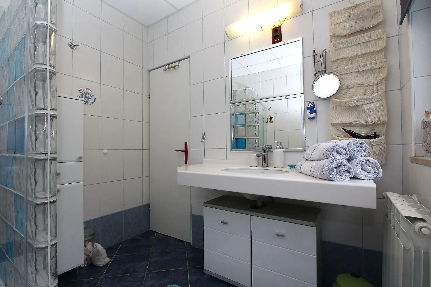 Idyllisches Apartment Nur 200 Meter Zum Strand Mit Taxibootverbindung Nach Rovinj
