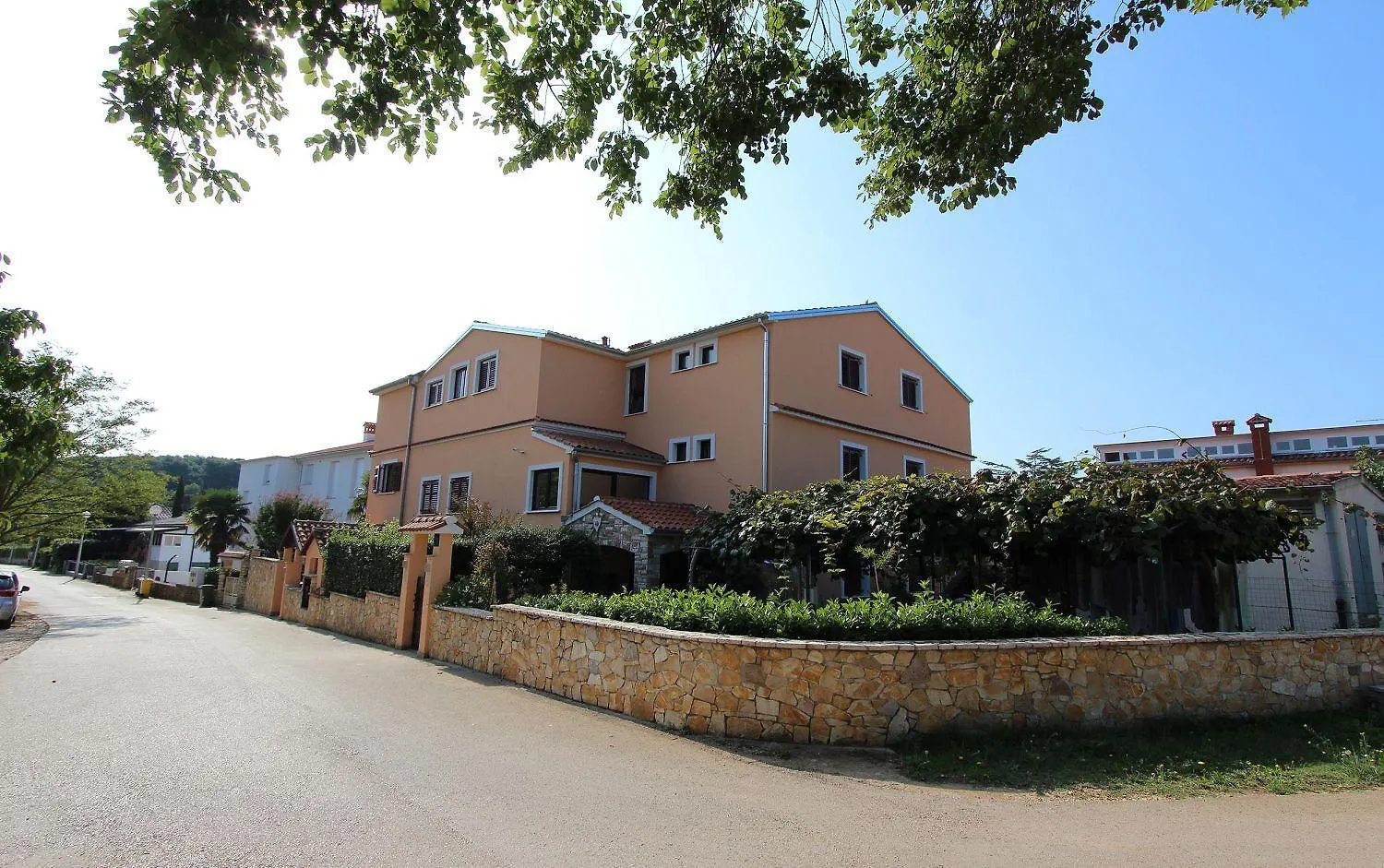 Idyllisches Apartment Nur 200 Meter Zum Strand Mit Taxibootverbindung Nach Rovinj 0*,