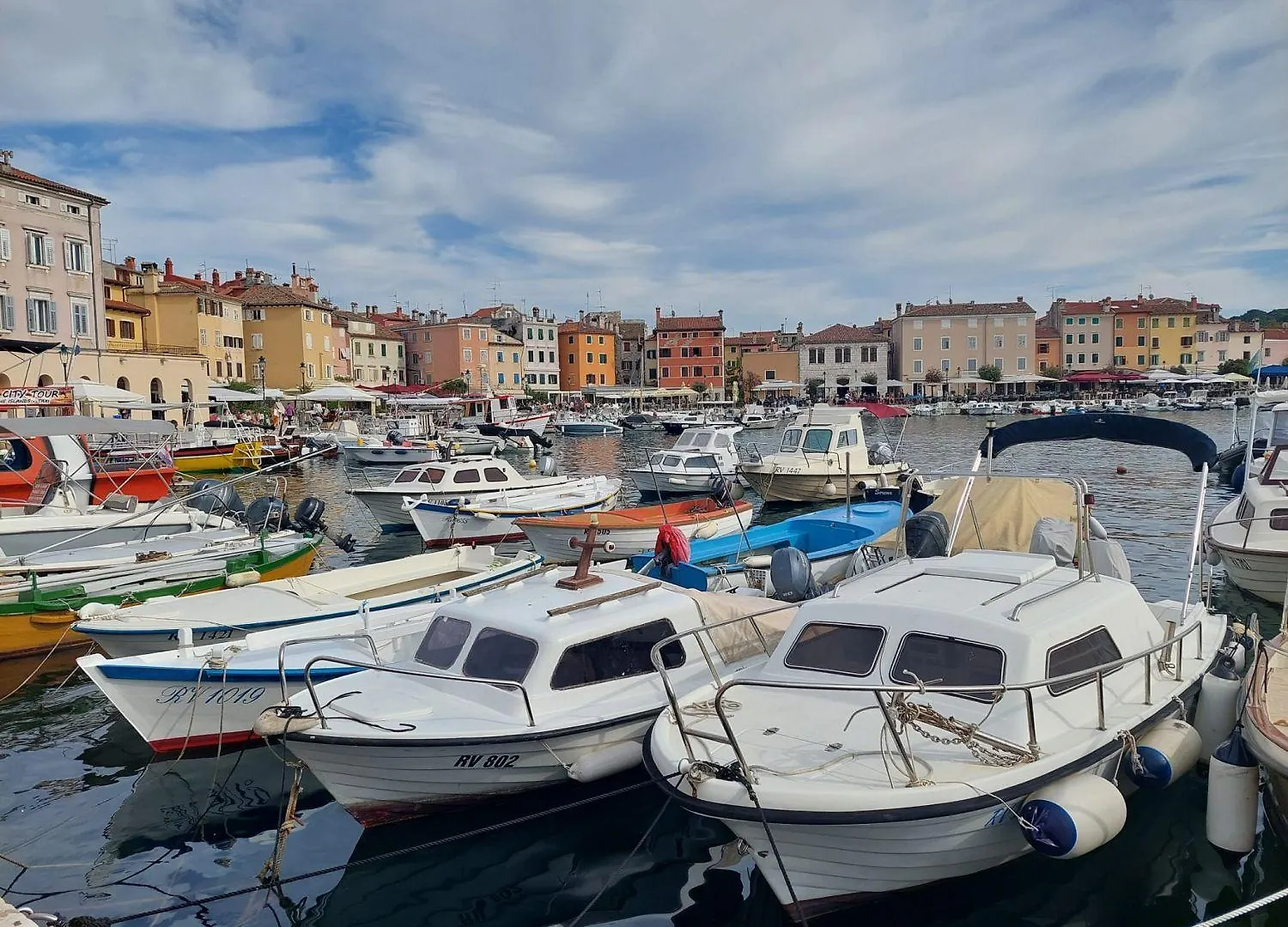 Idyllisches Apartment Nur 200 Meter Zum Strand Mit Taxibootverbindung Nach Rovinj